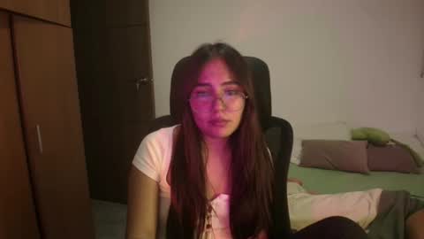 Snapshot of _maxxx1_ chatting on May 27, 2026, 1:24 am max and abby online show from May 27, 2026, 1:24 am