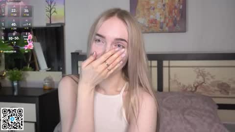 Elva and Kate  online show from September 27, 2025, 8:08 am