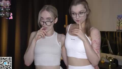 Elva and Kate  online show from October 16, 2025, 5:30 am