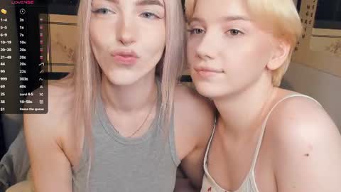 Snapshot of _medal_of_horny_ chatting on July 12, 2026, 6:37 am Elva and Kate online show from July 12, 2026, 6:37 am
