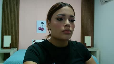 Snapshot of _meliblue chatting on April 18, 2026, 7:18 pm Meli online show from April 18, 2026, 7:18 pm