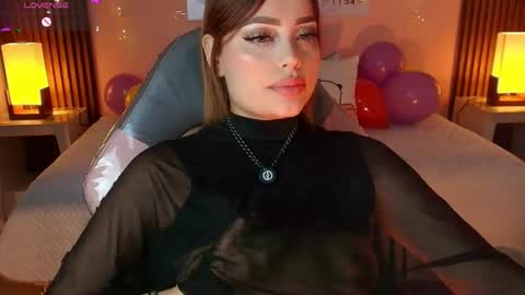 Snapshot of _meliblue chatting on May 5, 2026, 10:07 pm Meli online show from May 5, 2026, 10:07 pm