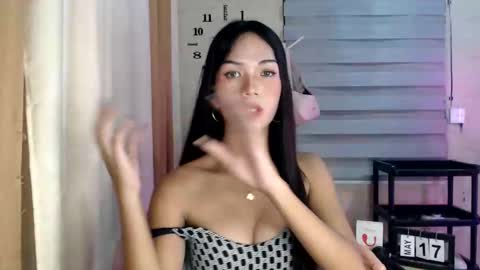 Melly online show from May 17, 2026, 11:39 am