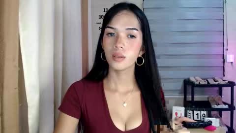 Melly online show from May 20, 2026, 10:43 am