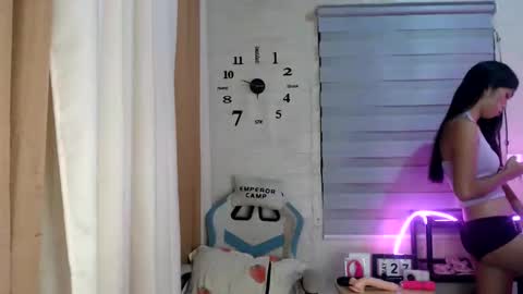 Melly online show from May 27, 2026, 2:03 pm