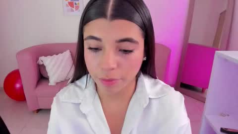  MIa blue 18  online show from February 10, 2026, 6:56 pm