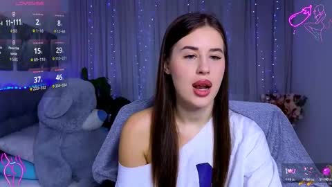 Snapshot of _mila__aa chatting on October 7, 2025, 9:01 pm Milana online show from October 7, 2025, 9:01 pm