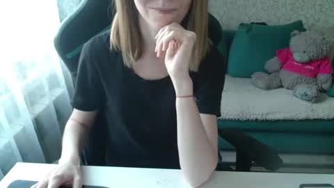 Snapshot of _milamanka_ chatting on May 16, 2026, 4:17 pm Milamanka online show from May 16, 2026, 4:17 pm