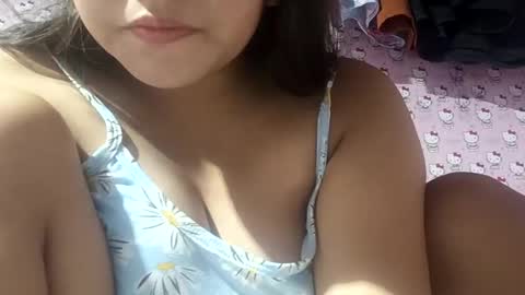 Snapshot of _milkytitsmomxx_ chatting on December 9, 2024, 8:44 pm _milkytitsmomxx_ online show from December 9, 2024, 8:44 pm