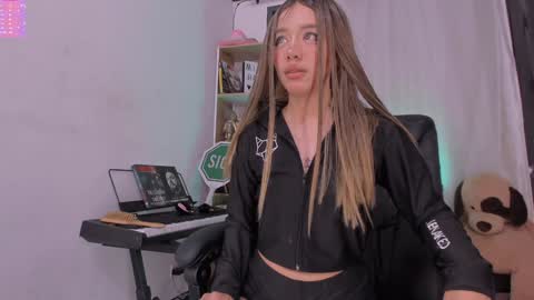 Camila   independent model online show from January 15, 2025, 10:57 pm