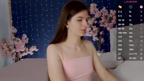 Snapshot of _mirror_girl chatting on November 22, 2025, 4:44 am Victoria online show from November 22, 2025, 4:44 am