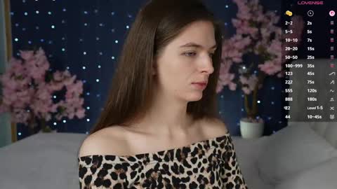 Snapshot of _mirror_girl chatting on April 24, 2026, 5:54 am Victoria online show from April 24, 2026, 5:54 am