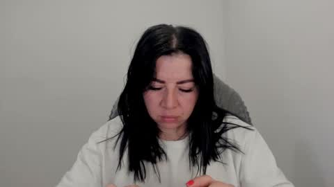 _miss_coco_ online show from October 28, 2025, 11:51 pm