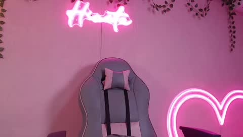 Snapshot of _miss_hinata_ chatting on April 24, 2026, 1:24 pm Hinata 3 online show from April 24, 2026, 1:24 pm