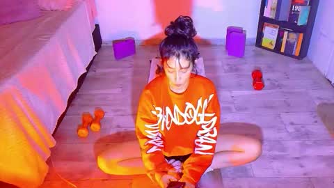 Snapshot of _miss_karoline chatting on October 14, 2025, 12:11 am karoline uwu online show from October 14, 2025, 12:11 am