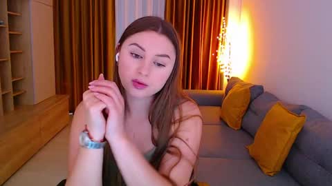 Snapshot of _miss_mia chatting on May 16, 2026, 10:36 am Mia online show from May 16, 2026, 10:36 am