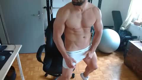 Snapshot of _misterniceguy chatting on May 6, 2026, 2:44 pm BENJI online show from May 6, 2026, 2:44 pm
