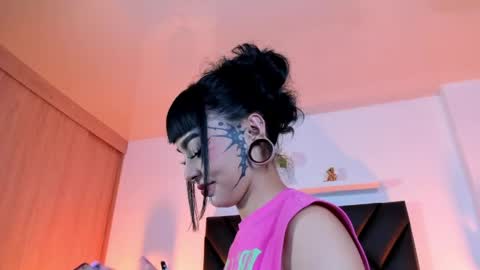 mizuki  online show from April 15, 2026, 7:58 pm