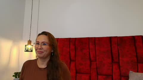 _monaliza_ online show from May 16, 2026, 12:15 pm
