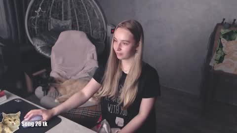 Snapshot of _mother_of_cats chatting on October 1, 2025, 7:20 pm Debby online show from October 1, 2025, 7:20 pm