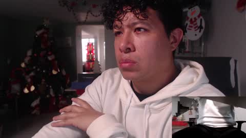 Snapshot of _mr_panda_ chatting on January 6, 2025, 9:43 pm Panda online show from January 6, 2025, 9:43 pm