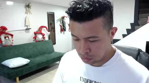 Snapshot of _mr_panda_ chatting on November 26, 2025, 10:11 pm Panda online show from November 26, 2025, 10:11 pm