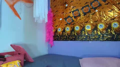 Luna online show from October 16, 2025, 11:55 am