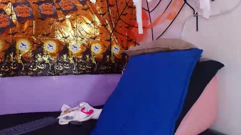 Luna online show from October 17, 2025, 11:57 am