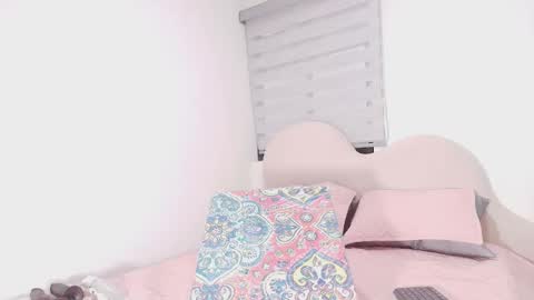 Luna online show from December 3, 2025, 11:52 am