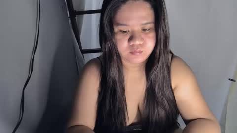 Snapshot of _natalieey chatting on January 6, 2026, 5:44 am nics online show from January 6, 2026, 5:44 am