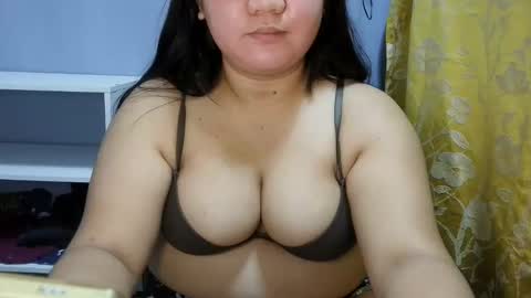 Snapshot of _natalieey chatting on February 2, 2026, 9:08 am nics online show from February 2, 2026, 9:08 am