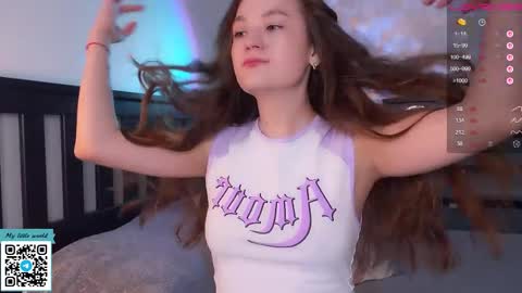 Mia with a big heart  online show from September 14, 2025, 11:09 am