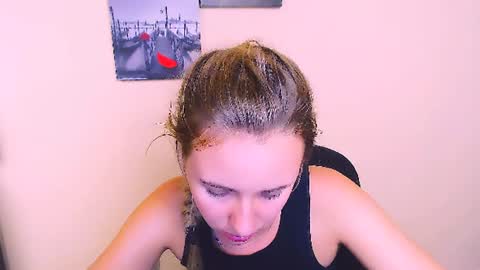 Nica online show from July 28, 2026, 2:13 pm
