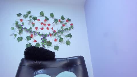 Snapshot of _nicollee chatting on February 13, 2025, 8:59 am juliana online show from February 13, 2025, 8:59 am