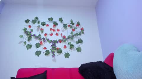 Snapshot of _nicollee chatting on February 24, 2025, 9:10 am juliana online show from February 24, 2025, 9:10 am