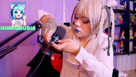 Snapshot of _niiky chatting on November 7, 2025, 10:26 am niiky online show from November 7, 2025, 10:26 am