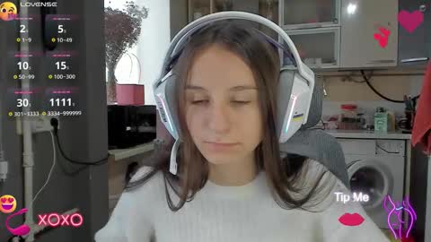 Snapshot of _nika_kik chatting on October 8, 2025, 7:50 am Nika online show from October 8, 2025, 7:50 am