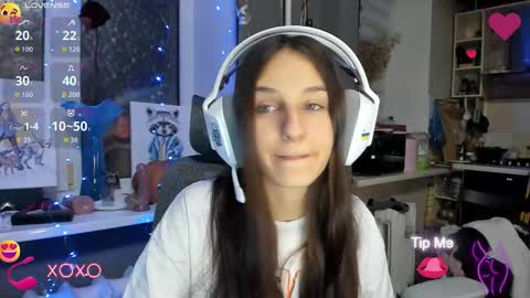 Snapshot of _nika_kik chatting on November 5, 2025, 6:30 pm Nika online show from November 5, 2025, 6:30 pm