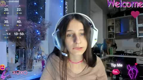 Snapshot of _nika_kik chatting on November 17, 2025, 4:13 pm Nika online show from November 17, 2025, 4:13 pm