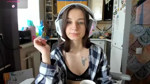 Snapshot of _nika_kik chatting on April 27, 2026, 12:14 pm Nika online show from April 27, 2026, 12:14 pm