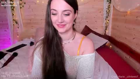 Olivia Wolf  online show from November 17, 2025, 10:04 pm