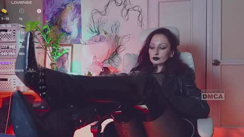 Snapshot of _owner_ chatting on December 18, 2024, 1:45 pm The Supreme Goddess Rose online show from December 18, 2024, 1:45 pm