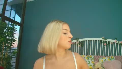 Snapshot of _parishill chatting on October 30, 2025, 5:09 am Alisa online show from October 30, 2025, 5:09 am