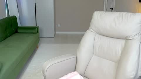 Snapshot of _passion_show_ chatting on December 1, 2025, 1:27 pm Tina online show from December 1, 2025, 1:27 pm