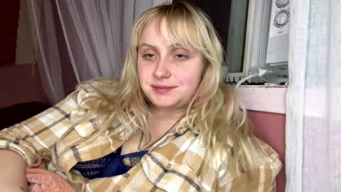 Snapshot of _peaceoutgirlscout_ chatting on November 18, 2025, 11:48 pm _peaceoutgirlscout_ online show from November 18, 2025, 11:48 pm