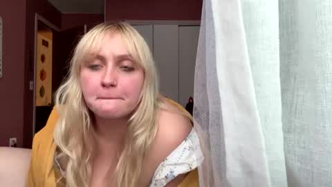 Snapshot of _peaceoutgirlscout_ chatting on November 29, 2025, 9:40 pm _peaceoutgirlscout_ online show from November 29, 2025, 9:40 pm