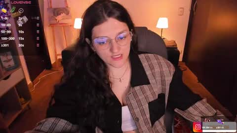 Snapshot of _peach__ chatting on December 16, 2024, 1:21 am violeta ig online show from December 16, 2024, 1:21 am