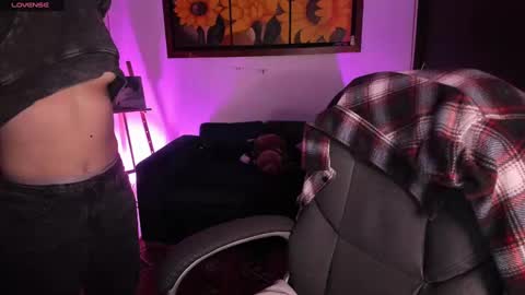 Snapshot of _peach__ chatting on January 8, 2025, 3:29 am violeta ig online show from January 8, 2025, 3:29 am