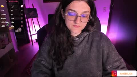 Snapshot of _peach__ chatting on January 23, 2025, 4:09 am violeta ig online show from January 23, 2025, 4:09 am