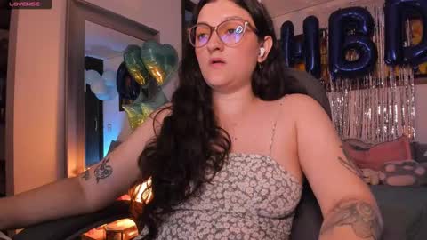 Snapshot of _peach__ chatting on March 9, 2025, 6:50 am violeta ig online show from March 9, 2025, 6:50 am